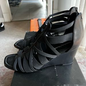 New Black Donald Pliner Wedge Sandals 8.5